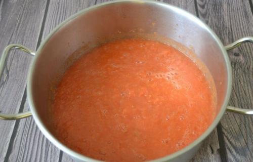 Кетчуп своими руками из помидоров рецепт. Кетчуп из помидоров Пальчики оближешь на зиму (рецепты в домашних условиях)