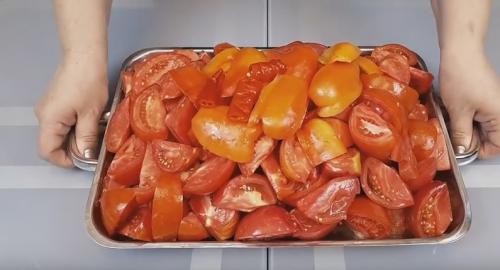 Кетчуп своими руками из помидоров рецепт. Кетчуп из помидоров Пальчики оближешь на зиму (рецепты в домашних условиях)