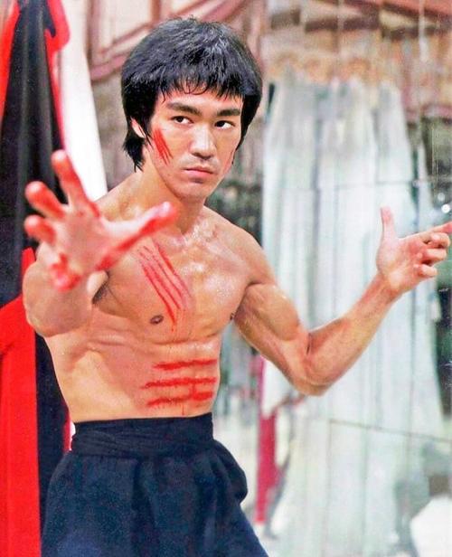 Всё о Брюс Ли. Брюс Ли