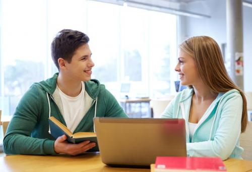 Как понравиться человеку. Как понравиться любому человеку: 6 основных способов