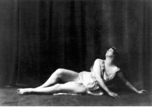 Айседоры Дункан шарф. Гибельный шарф Айсидоры Дункан 22