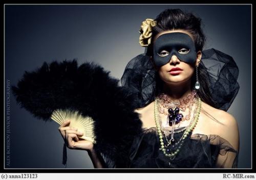 На похоронах матери девушка увидела мужчину. Любовь на похоронах