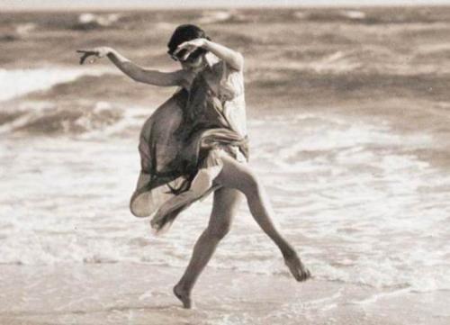 Айседоры Дункан шарф. Гибельный шарф Айсидоры Дункан 09