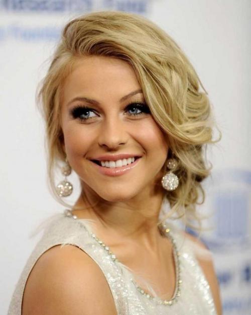 Укладка длинных волос дома. Укладка длинных волос в домашних условиях: необходимые инструменты