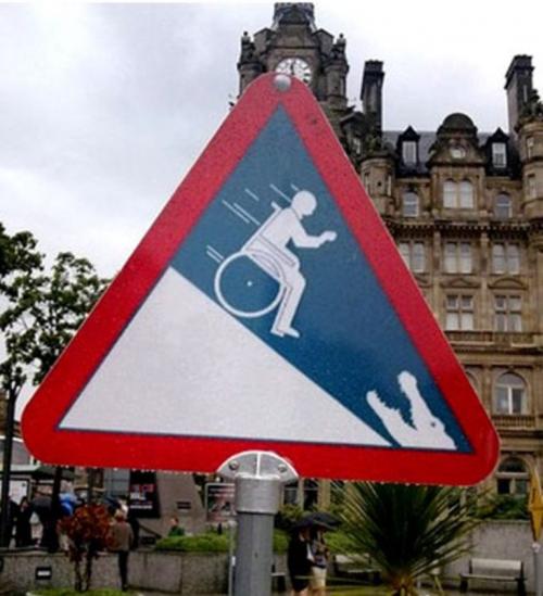 Самые необычные знаки дорожного движения. НЛО, жабы и пьяные люди: ТОП необычных дорожных знаков мира