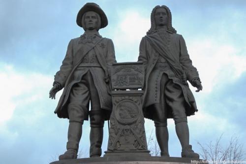 История знаменитого памятника. Народные названия памятников в России (14 фото)