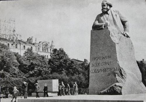 История знаменитого памятника. Народные названия памятников в России (14 фото)