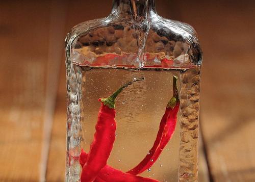 Срок годности бутылки водки. Срок годности и правила хранения водки