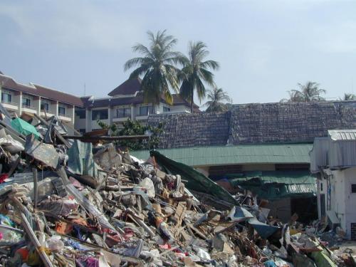 Бывают ли на мальдивах цунами и ураганы. Смертельное цунами: сегодня исполняется 10 лет трагедии, в которой погибли 235 тыс. человек