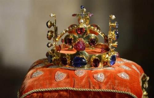 Самая большая Корона. Знаменитые короны мира