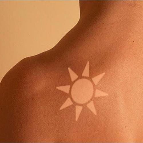 Следы от купальника вид сзади. Следы от загара