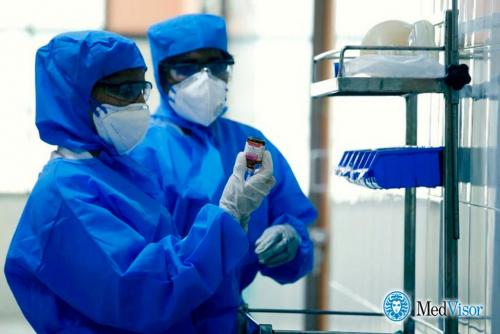 Какие лекарства принимать от коронавируса. Какими лекарствами лечат коронавирус?