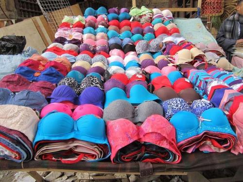 Женщины без бюстгальтеров. Вот почему женщины отказываются от лифчика: 7 причин на радость феминисткам. 01