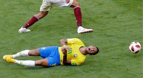 Кто притворяется в футболе. Симулянты! Кто из футболистов любит симулировать