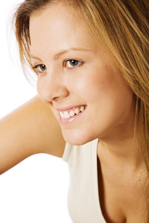 Как научиться красиво улыбаться и смеяться. Как научиться смеяться красиво