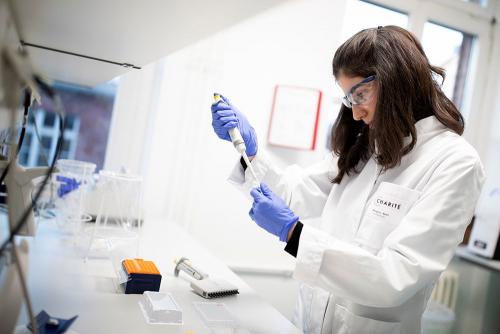 Как не заболеть коронавирусной инфекцией COVID-19? Симптомы коронавирусной инфекции COVID-19: описание по дням 09