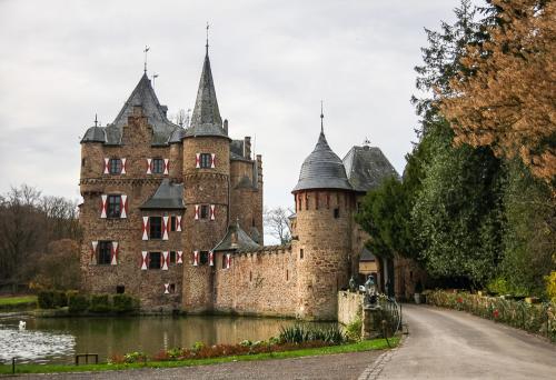 Замки в северной Германии. Рейтинг самых красивых замков Германии