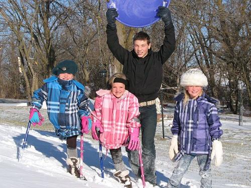 Сиамские близнецы тройняшки. Тройняшки: история сиамских близнецов и их сестрички спустя 14 лет