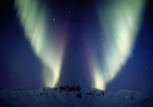 Северное сияние — небесный огонь