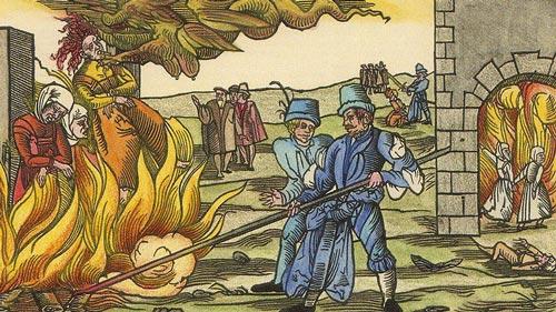 Ведьму жгут на костре картинки. Вот такое христианство в Центрально-Африканской Республике - ведьм жгут на кострах 01