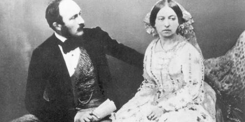 Каким образом королева Виктория оставалась в памяти современников после своей смерти. Вдова