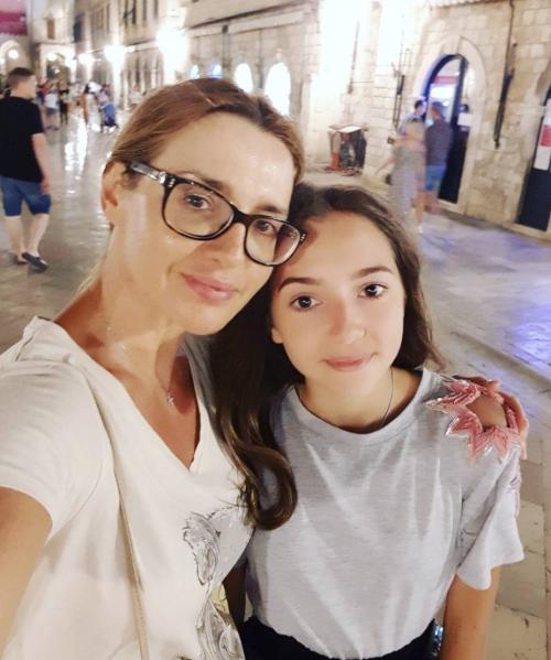 Оксана Марченко. Как сейчас живёт кума Владимира Путина украинская телеведущая Оксана Марченко