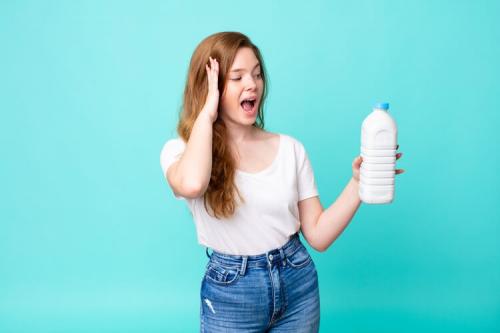 Какие мифы о молоке связаны с его влиянием на кожу. Вызывает ли молоко прыщи*?