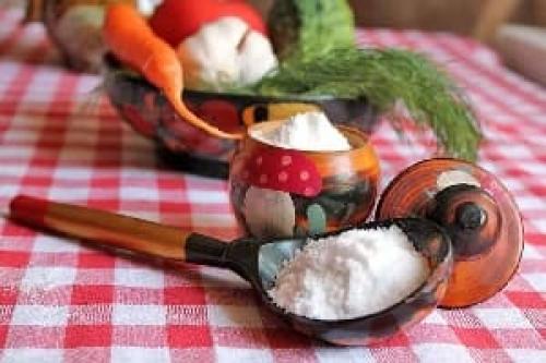 Чем отличается йодированная соль от обычной. Как отличить йодированную соль от обычной? Простой домашний тест