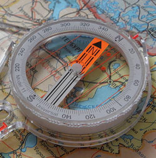 Компас его использование. Виды туристических компасов 01