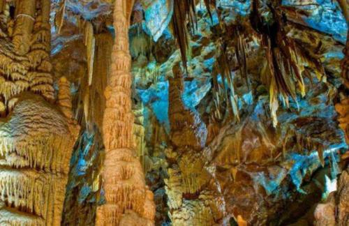 Сообщение об одной географических объектов. Сообщение о 2 3 географических объектах разных стран окружающий мир 4 класс 02