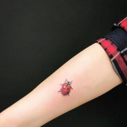 Тату на удачу и счастье. Выбор тату для девушек 37 Тату на удачу и счастье. Выбор тату для девушек 37