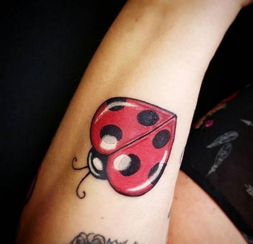 Тату на удачу и счастье. Выбор тату для девушек 31 Тату на удачу и счастье. Выбор тату для девушек 31