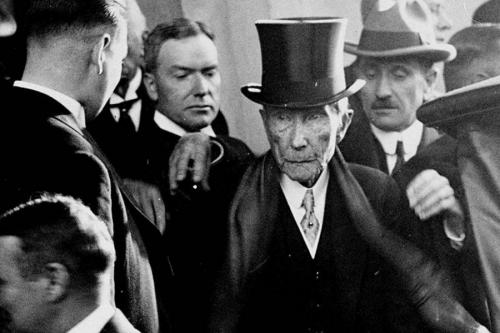 Как Джон Рокфеллер стал первым миллиардером.. Как Рокфеллер свой первый миллиард зарабатывал