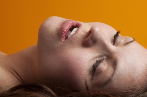 15 ЗАПОВЕДЕЙ куда и как поцеловать парня: как сделать это правильно 06