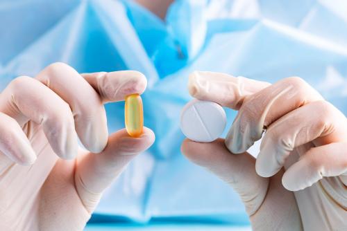 Какие этапы проходят препараты во время тестирования. Что такое клинические испытания лекарств?