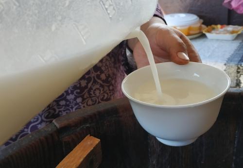 Удивительные традиции и обычаи киргизского народа: от кочевья до современности 06