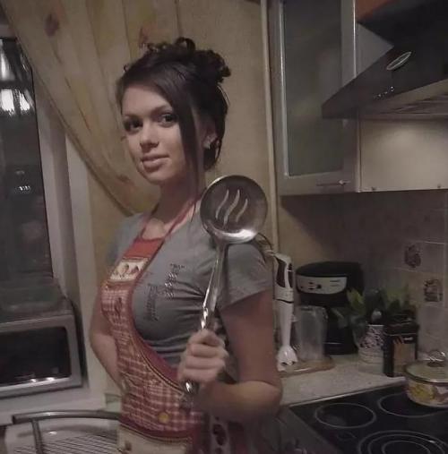 Какие особенности у интимных селфи девушек, сделанных на природе. Изучи место действия