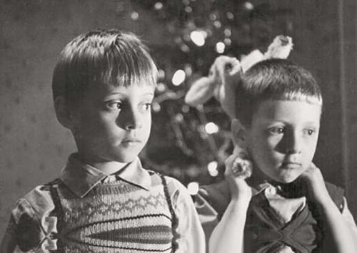 Как Аркадий Высоцкий смог сохранить память о своем отце и его творчестве. Семейная история