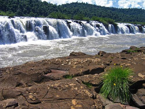 Самый мощный водопад в мире. Самые большие водопады мира. То. 