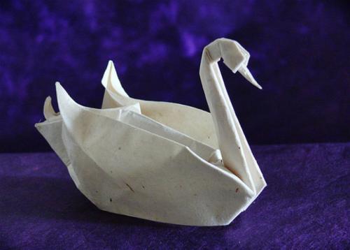 Как сложно сделать 3D лебедя из бумаги. Лебедь в технике оригами: как сделать?