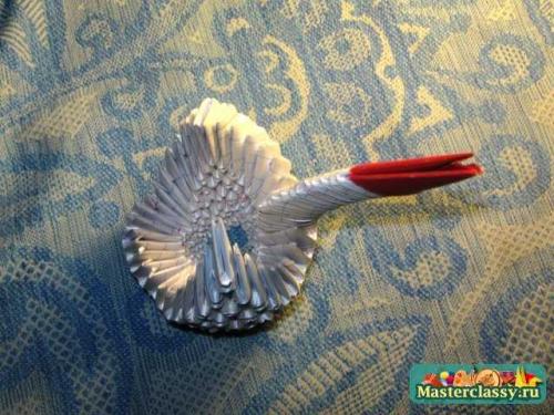 Создание гигантского лебедя с помощью модульного оригами 11