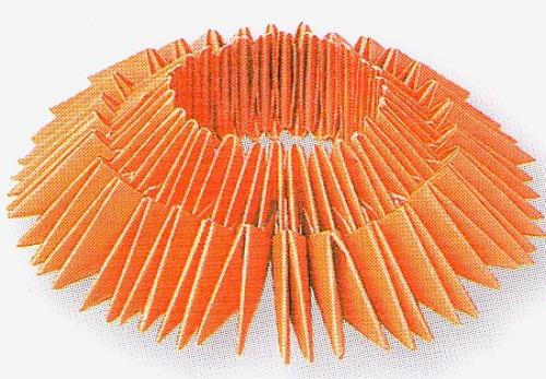 Какие способы складывания треугольных модулей используются для создания лебедя. Крылья, лапы и хвосты лебедя из оригами