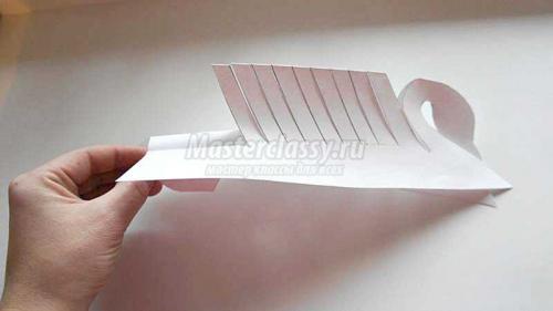 Удивительный способ создания бумажного лебедя: подробное руководство 18