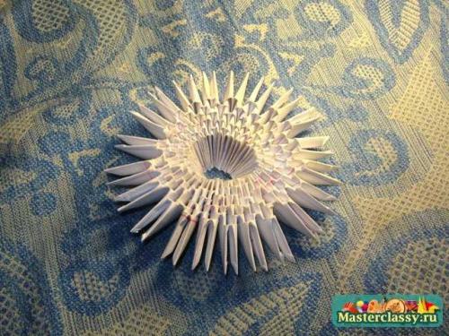 Удивительные лебеди из модулей: искусство модульного оригами 03