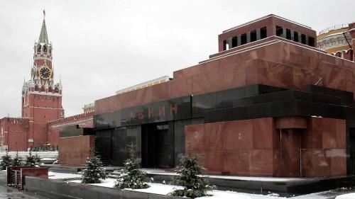 Почему не хоронят Ленина. Какая судьба уготована телу Ленина? Будет ли он захоронен в ближайшие годы?