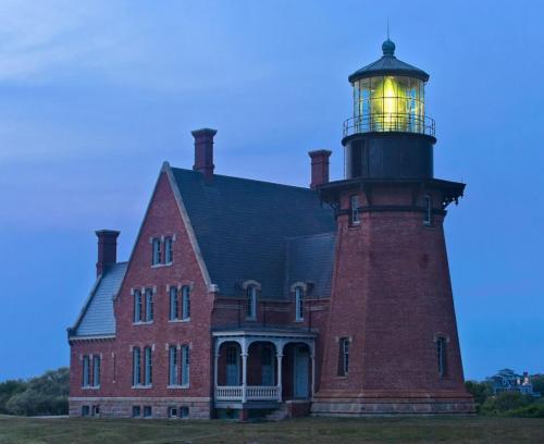 Какие легенды связаны с маяками. Юго-восточный маяк на острове Блок: призраки в тумане