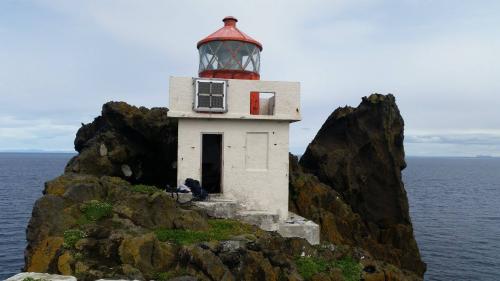 Какой является самым опасным маяком в мире. Маяк r drangaviti в Исландии — самый изолированный маяк в мире