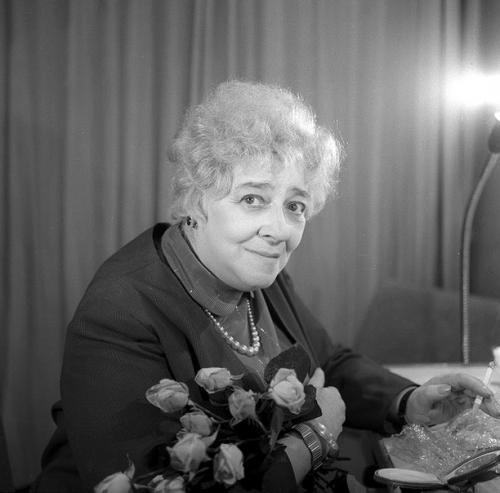 Чем отличается мужчина от женщины загадка. 13 острых цитат невероятной Фаины Раневской, которые должна прочитать каждая женщина