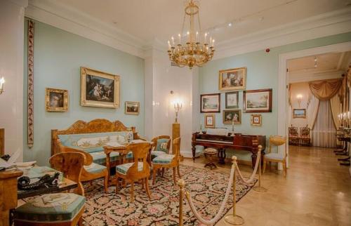 Какие события из жизни А.С. наиболее повлияли на его творчество