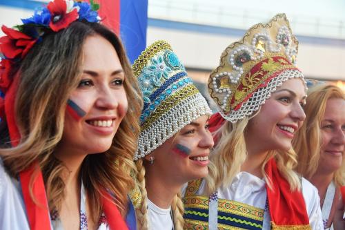 Когда начали праздновать день рождения в россии. Когда русские начали отмечать дни рождения